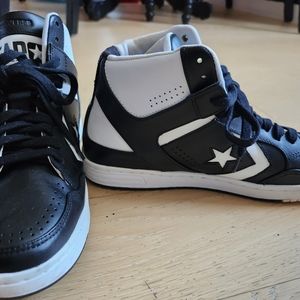 CONVERSE men's High top sneaker, size 10.5. Color, black/white